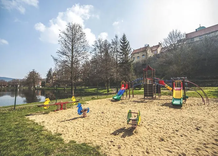 Hotell Racek Úštěk